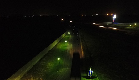 SOLAR CAT EYE ROAD STUD IN ENGLAND