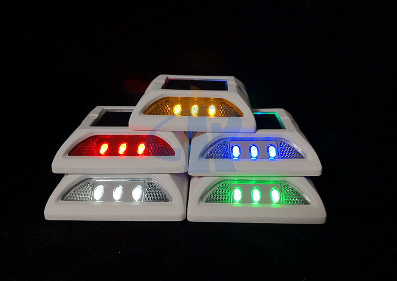 solar-led-road-stud-for-sale